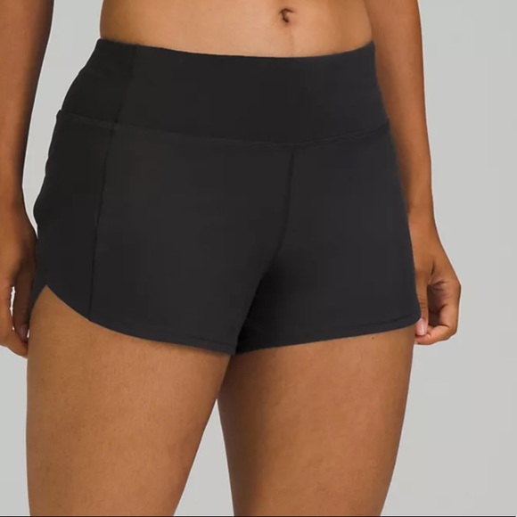 Lululemon black with polka dots speed short 2.5” - size 2 - Picture 3 of 3